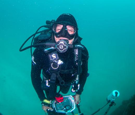 Dives & Tours