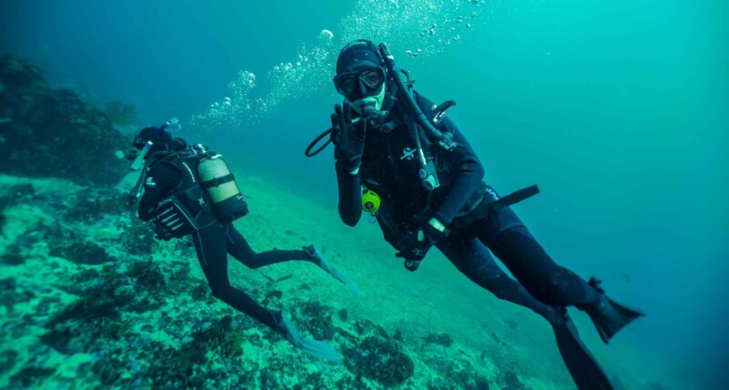 Scuba divers enjoying extended bottom time with Enriched air NITROX